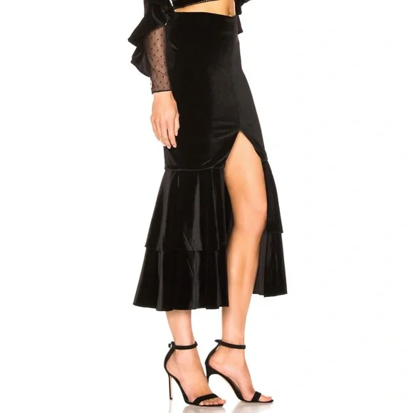 🌸NWT patobo velvet bo ruffle midi skirt in black
